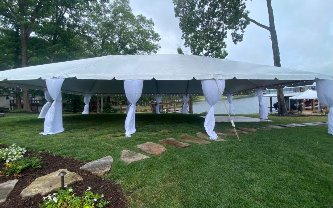 Why Lakeside Weddings Top Traditional Venues